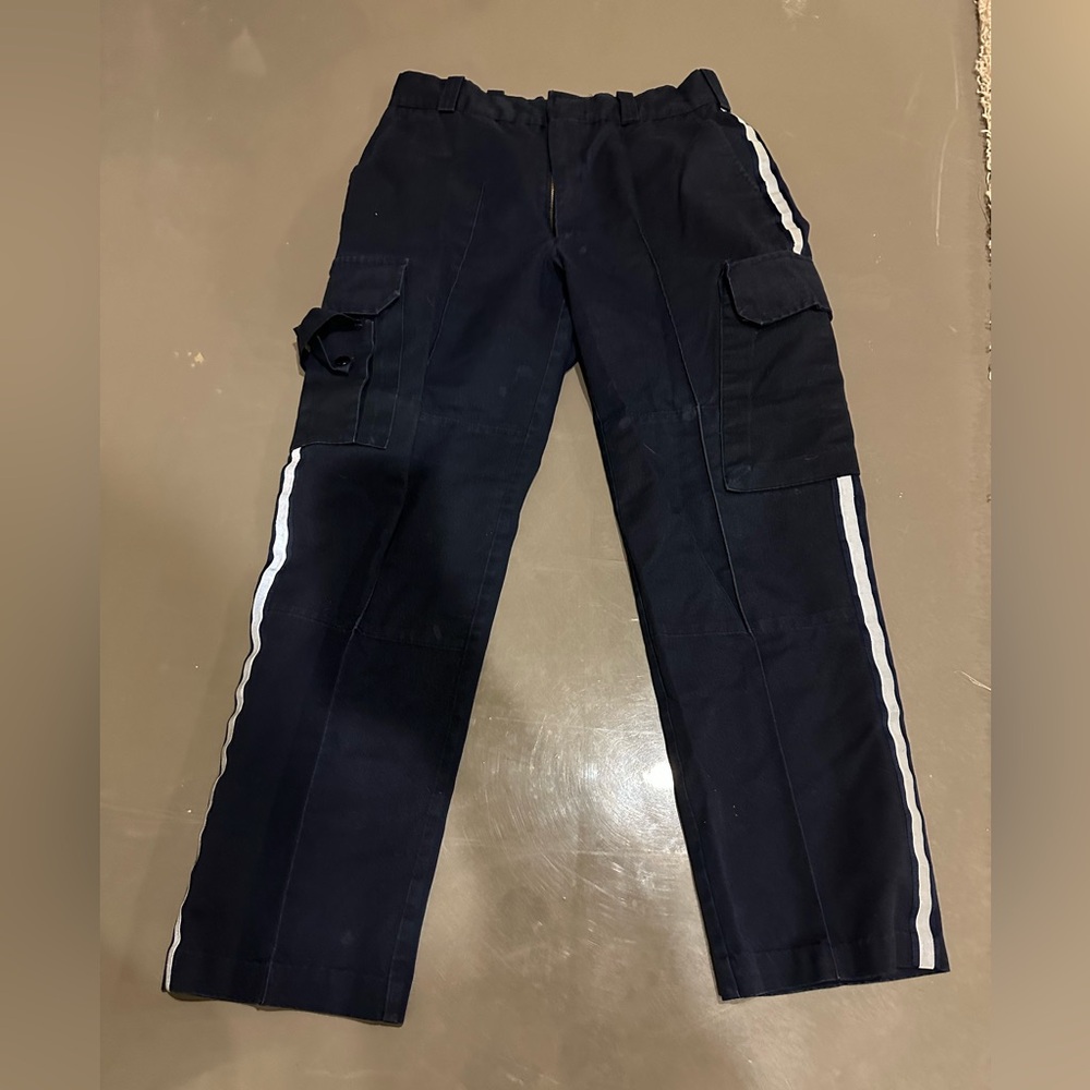 Reflecting cargo pants